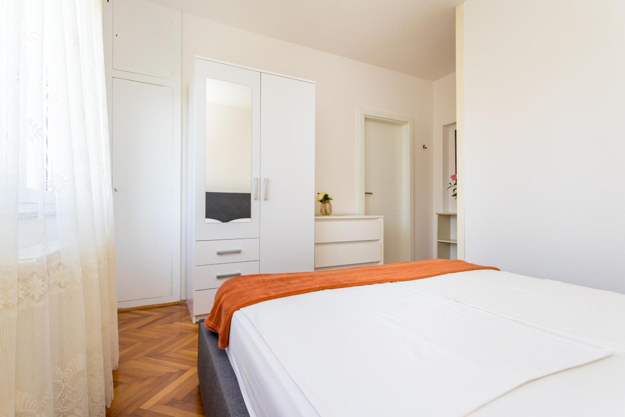Apartments And Rooms Kod Keti Malinska Esterno foto